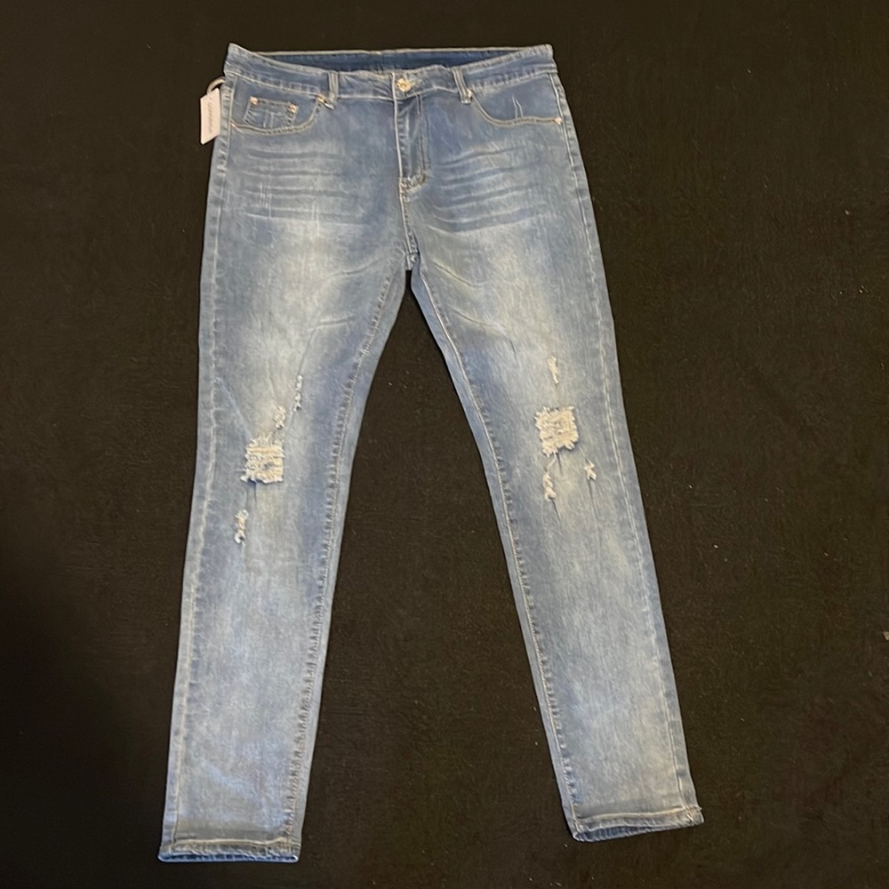 Brand new pants (never worn)